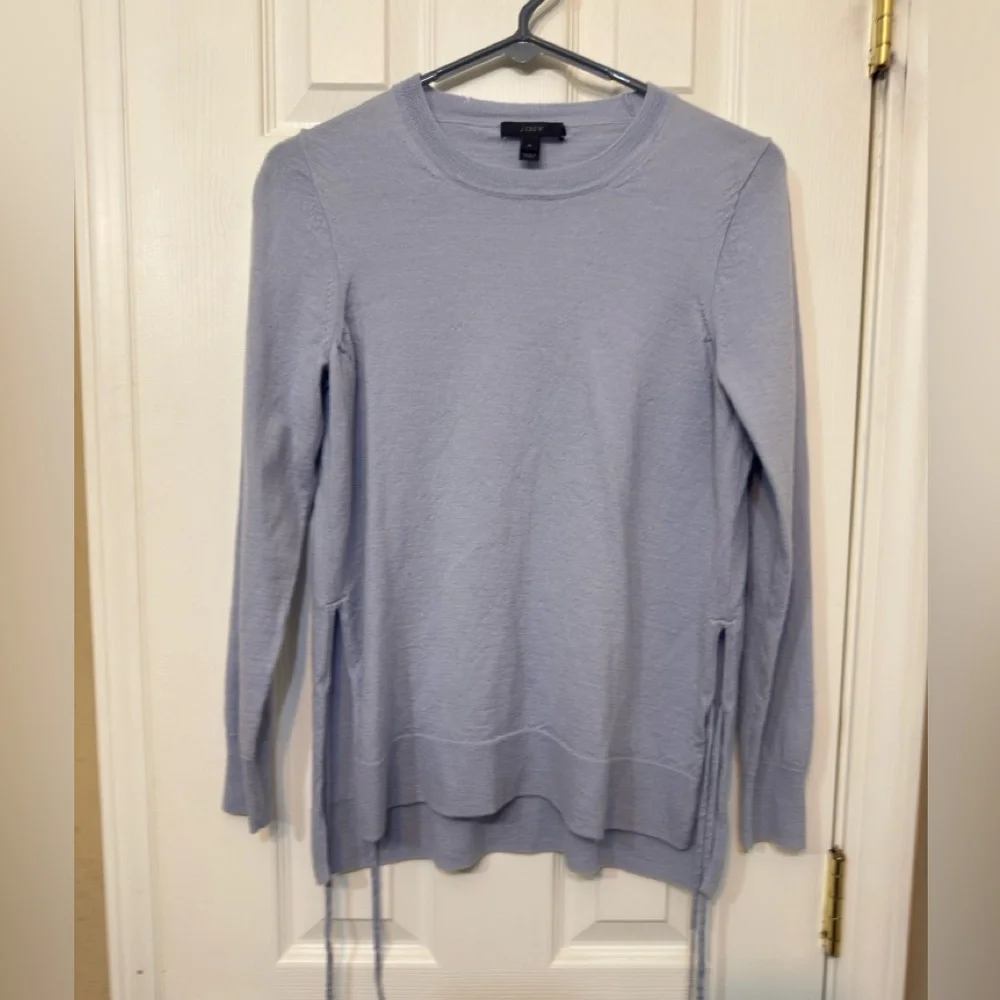 J. Crew Soft Blue Grey Merino Wool Light Top size‎ M